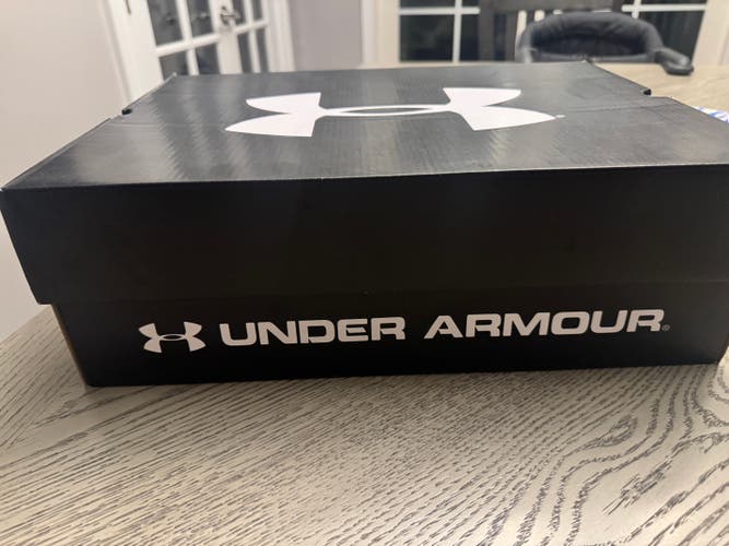 Men's Size 14 Under Armour High Top Turf Cleats
