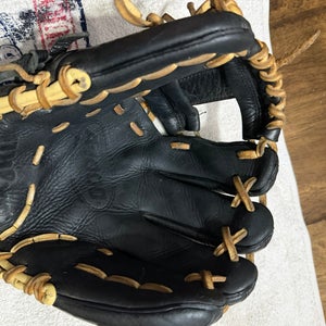 Wilson A1000 RH Infield Baseball Glove 11.25" (Used)