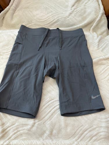 Nike Compression shorts Large (New)