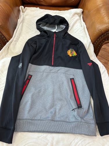 Chicago Blackhawks Gray Men's Large Sweatshirt (New)