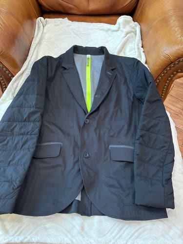 Black Men's Large Lululemon dress jacket(Used)