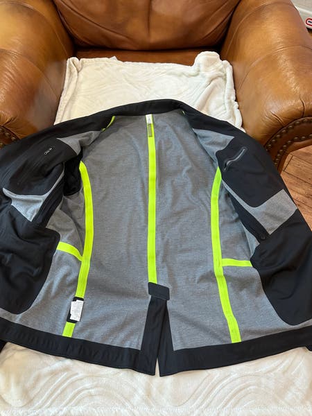 Black Men's Large Lululemon dress jacket(Used) | SidelineSwap | Buy and  Sell on SidelineSwap