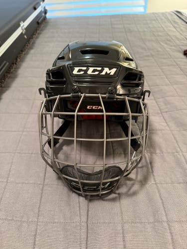 Small CCM Resistance 300 Helmet w/ Cage (Used)