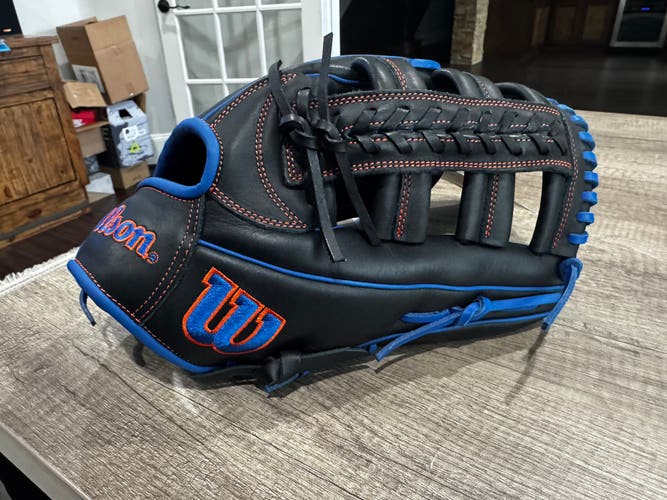 Wilson A1000 RH Outfield Baseball Glove 12.25" (New)
