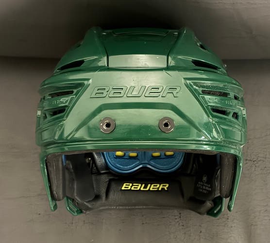 Green Medium Bauer Re-Akt 150 Helmet (Used)