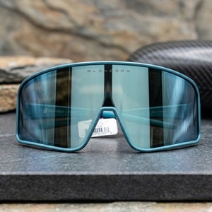 Blenders Eyewear Eclipse Shield Polarized Sunglasses Blue Frame/Lens NWT