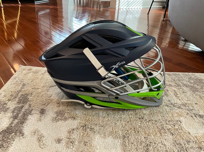 Cascade XRS Helmet (New use 2 times)SEND OFFERS PLZ. WILLING TO NEGOTIATE!