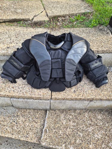 Sr. Small Passau Goalie Chest Protector