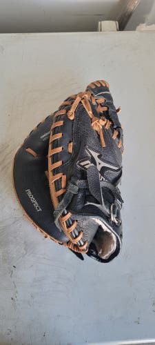 Mizuno Catcher's GXC 105D2 Baseball Glove 32.5" (Used)