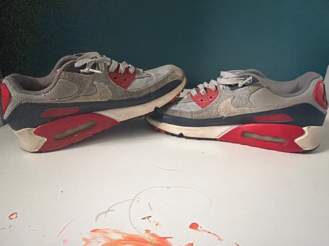 Gray Size M 9.0 (W 10.0) Adult Nike Air Max 90 Shoes (Used)