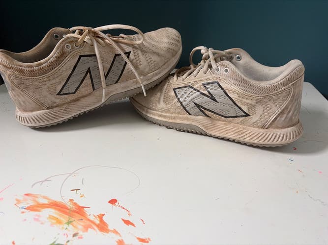 White Men's Size M 9.0 (W 10.0) Adult New Balance FuelCell 4040 V7 Trainer Shoes (Used)