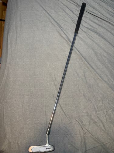 Silver Men's Ultimate Blade Right Handed Putter 34" (Used)