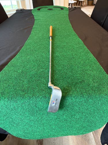 Jr Putter: US Kids Golf US Kids Golf Any Model Right Handed Putter (Used)