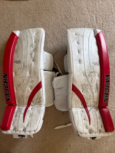 26" 2014 Vaughn Ventus LT60 Goalie Leg Pads (Used)