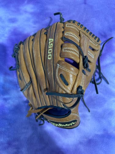 Brown Wilson A900 RH Outfield Baseball Glove 12.5" (Used)