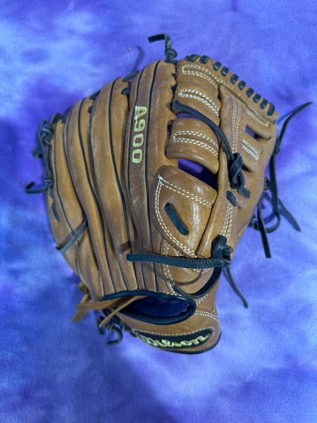 Brown Wilson A900 RH Outfield Baseball Glove 12.5" (Used)