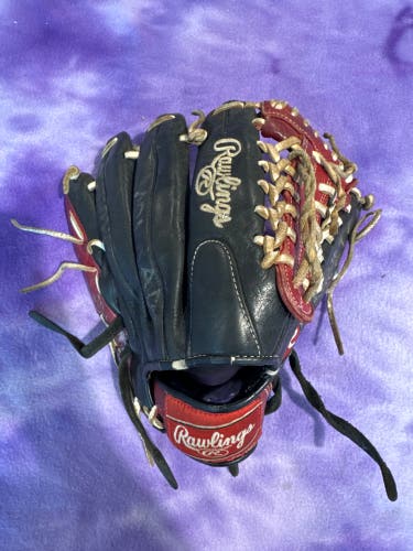 Black Rawlings RCS RH Outfield Baseball Glove 11.25" (Used)