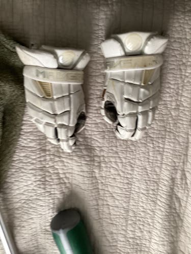 Maverik M5 Lacrosse Gloves (Used)