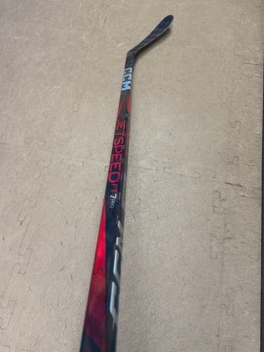 Senior CCM JetSpeed FT7 Pro Right Hand Hockey Stick P28 80 Flex (New)