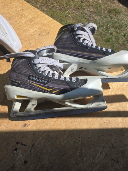 Bauer Supreme One.7 Hockey Goalie Skates Regular Width 10 (Used)