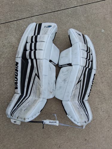 32+2" Vaughn Velocity V9 Pro SR Goalie Leg Pads (Used)