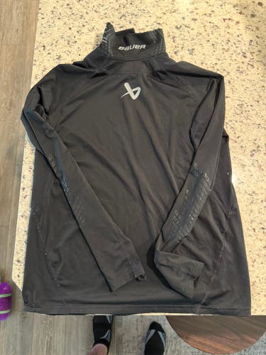 Senior Bauer Used Black Neckguard Shirt Size Men’s Small