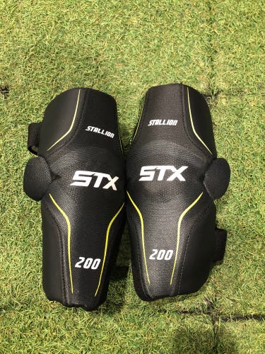 Youth Small STX Stallion 200 Arm Pads (Used)