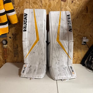 32" 2024 Vaughn SLR4 Goalie Leg Pads Pro Stock (Used)