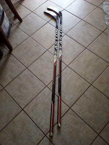 Senior Easton Synergy 550 Right Handed Hockey Stick 85 Flex (Used)