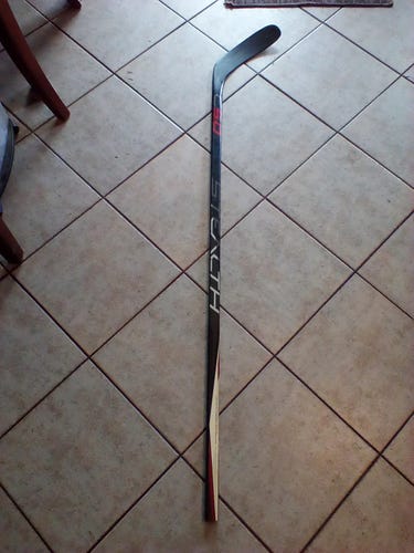 Senior Easton Stealth C5.0 Right Handed Hockey Stick 85 Flex (Used)