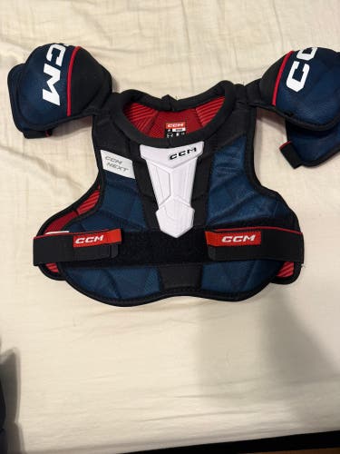Medium Junior CCM Shoulder Pads (Used)