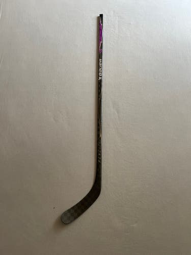 New 60 Flex Mackinnon Curve Intermediate Bauer Twitch (Flylite Dress) RH Hockey Stick - Purple
