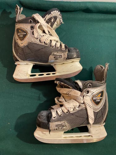 2004 CCM Vector Pro Hockey Skates 11.5 (Used)