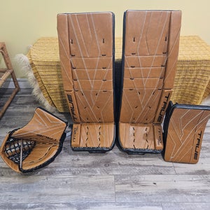 32+2.5 True Nitro Catalyst Full Right Goalie Full Set (New)