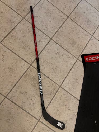 Junior Bauer Vapor X4 Left Hand Hockey Stick P92 40 Flex (New)
