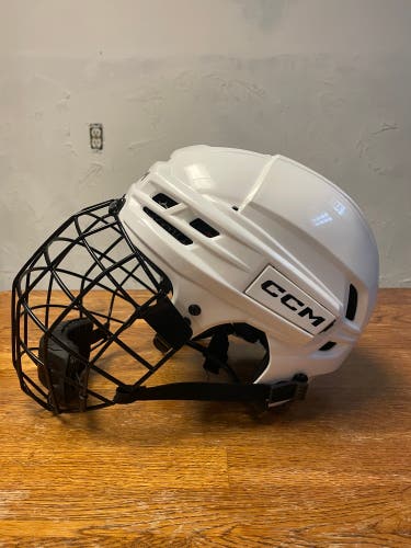 CCM Tacks 720 Senior Large Hockey Helmet – Like New