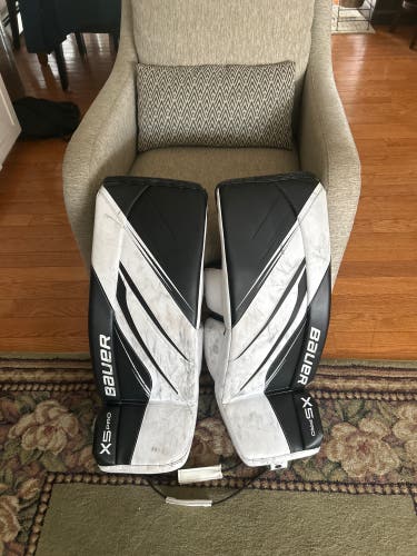 30" Bauer Vapor X5 Pro Goalie Leg Pads (Used)