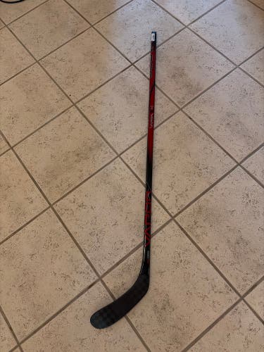 Intermediate Bauer Vapor X4 Left Hand Hockey Stick P28 65 Flex (New)