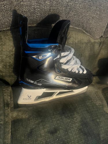 Black 2018 Bauer Nexus 2N Hockey Skates 9.5 (Used)