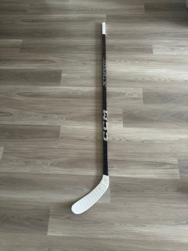 Senior CCM JetSpeed FT5 Pro Right Handed Hockey Stick P28 75 Flex (Used)
