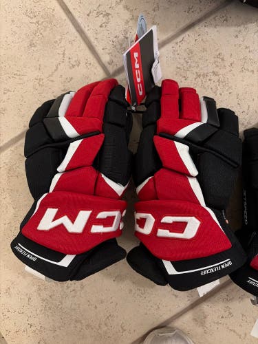CCM JetSpeed FT6 Pro Gloves 15" (New)
