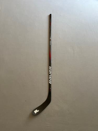 New 77 Flex P28 Senior Bauer Vapor X5 Pro Right Handed Hockey Stick