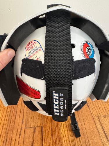 Junior 2005 Itech Goalie Mask (Used)