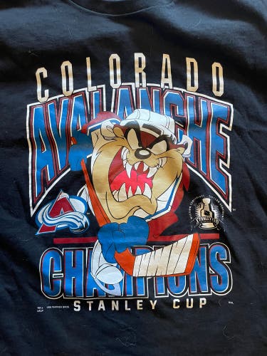 Colorado Avalanche Tasmanian Devil Hockey T-shirt-XXL