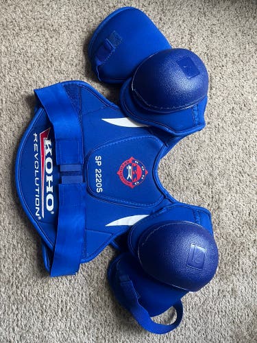 Men's Small Senior Koho Shoulder Pads (New)