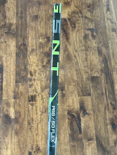 Junior Bauer AG5NT Right Handed Hockey Stick P88 50 Flex (Used)