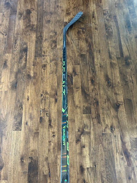 Senior Bauer AG5NT Right Handed Hockey Stick P92 102 Flex Pro Stock (Used)