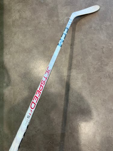 Junior CCM JetSpeed FT5 Pro Hockey Stick Right Handed P28 30 Flex (Used)