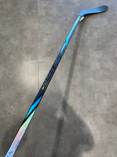 Intermediate Bauer Nexus Tracer Hockey Stick Right Handed P28 65 Flex (New)