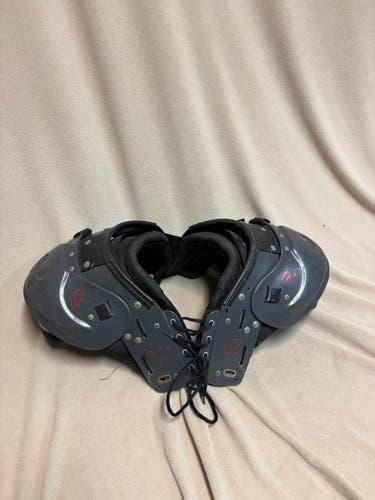 Medium Youth Rawlings Cp30 Shoulder Pads (Used)